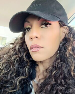 Angel Sessions Instagram - Let us support each other and pray always for one another in these difficult times we live in. God is merciful but most importantly, He's kind to us all, let's be kind, one to another ❤️ #loveislove #loveeachother #Christ 💖