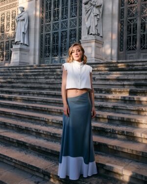 Ángela Cremonte Instagram - 🕊️⭐️ Gracias equipo @elioberhanyeroficial @casaotrura & @sdelazaro por vuestro talento y cariño. Un privilegio acompañaros anoche en los primeros Premios de la Academia de la Moda Española. Os merecéis todo lo bueno que os venga. 

Muah @yosbaute & @manu_repila 

Special thanks to 💍 @luxenteroficial @trastiendapress & @vanesavegavv 
@palomajuanes

📸 @leticiadiazdelamorena