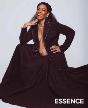 Angela Lewis Instagram - "I'm always grateful,I have an incredible life and even when things are feeling upside down, I still remember to be grateful." Thank you @essence for helping me announce our newest addition to the world! 🤰🏾✨ #comingsoon read the full article in my stories ↖️