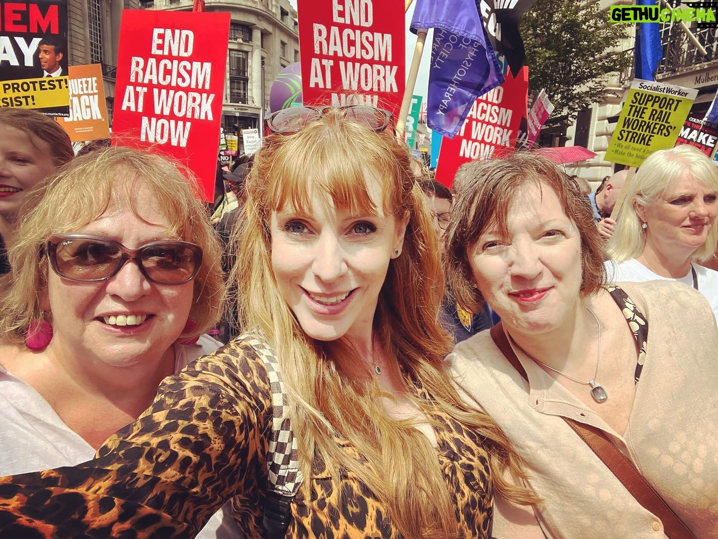 Angela Rayner - 3.5K Likes - Sisters ✊🏻
#sisters #union #labour #sisterhood