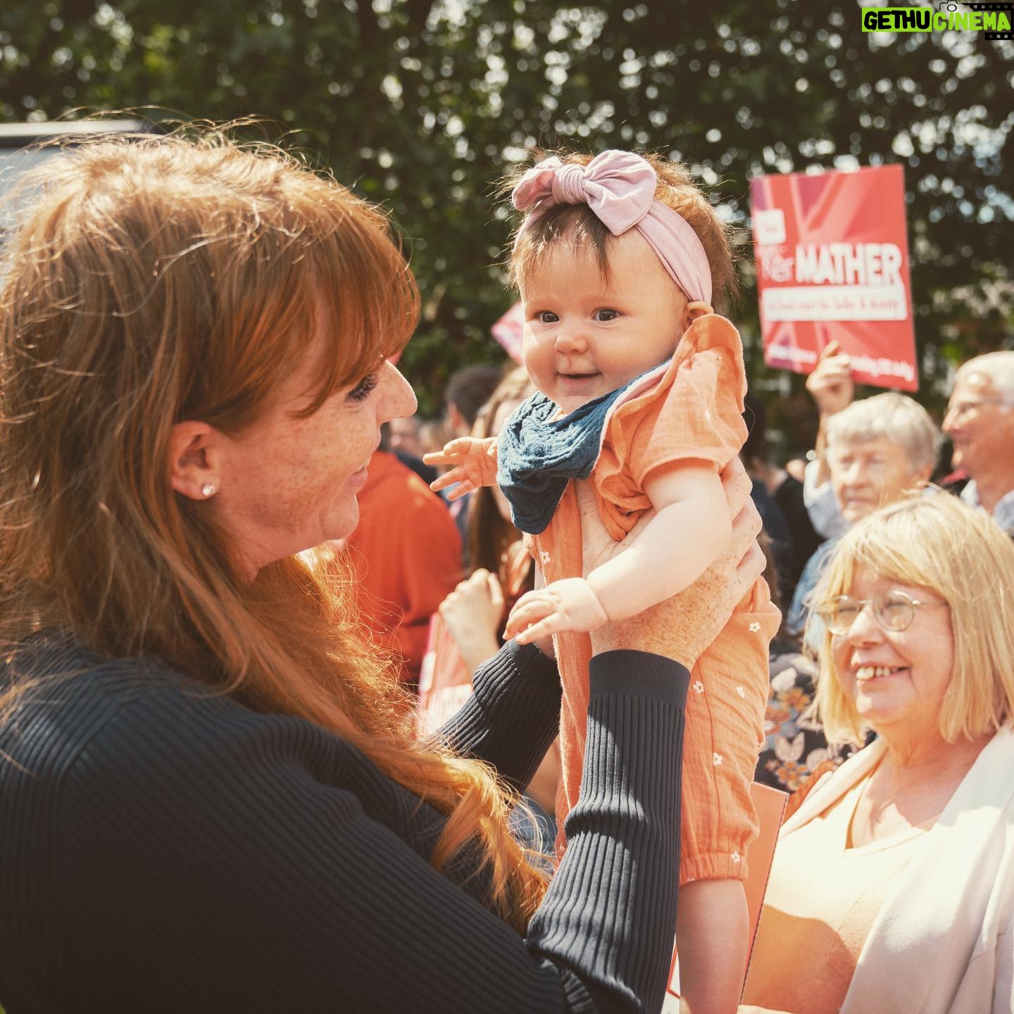 Angela Rayner - 3.6K Likes - It’s time for a fresh start with Labour. 🌹
#labourdoorstep #byelection #baby #campaigntrail #gottabedone