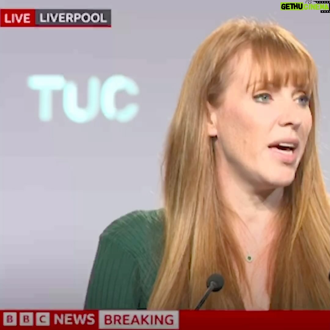 Angela Rayner - 5.5K Likes - Labour will build an economy that works for working people.
We’ll bring forward our New Deal legislation to Parliament within 💯 days of taking office.
Proud to address @tradesunioncongress in Liverpool today.