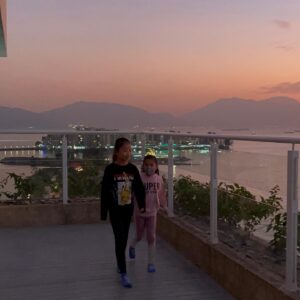 Angela Tong Instagram - Sleeping under the stars ✨ @hkgoldcoasthotel #hkgoldcoasthotel #familystaycationtime #happyholidays #goldcoasthotel #親子活動 #香港黃金海岸酒店 #staycationhongkong 
#GlampingRoom #stargazing #ThemedTeaSet #星夜露營主題套房 #觀星 #主題下午茶 #alyssakassidy @yogachung #besties #allgirls #ilovehongkong