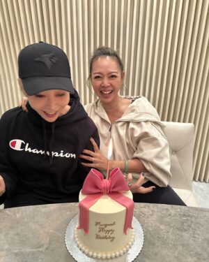 Angela Tong Instagram - HBD Bestie!! 😘😘 Here’s to another year of laughing together! I lupp u~ #bff #whyulooksus #7sis #七姊妹 #happybirthday #november3