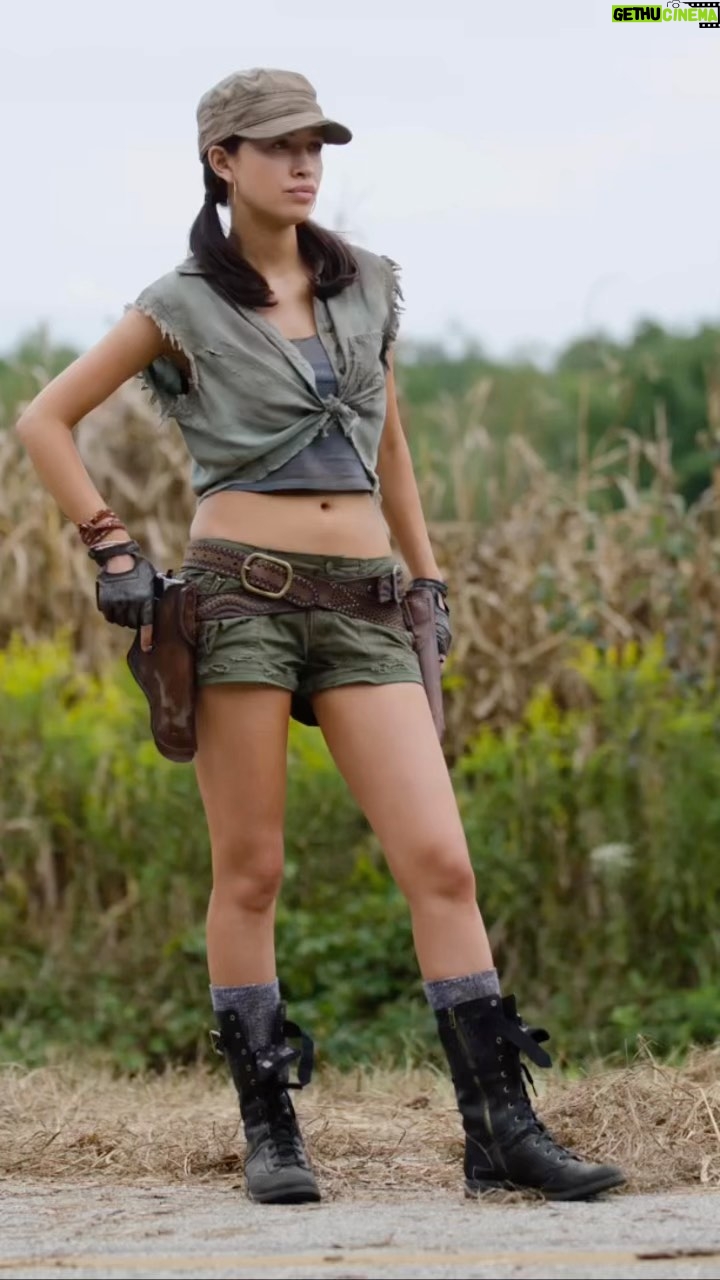 Angela Kang - 29.5K Likes - Rosita Espinosa 🌹 (🙏 @christianserratos 💐👑💖)
#TWD #TheWalkingDead #TWDFamily
