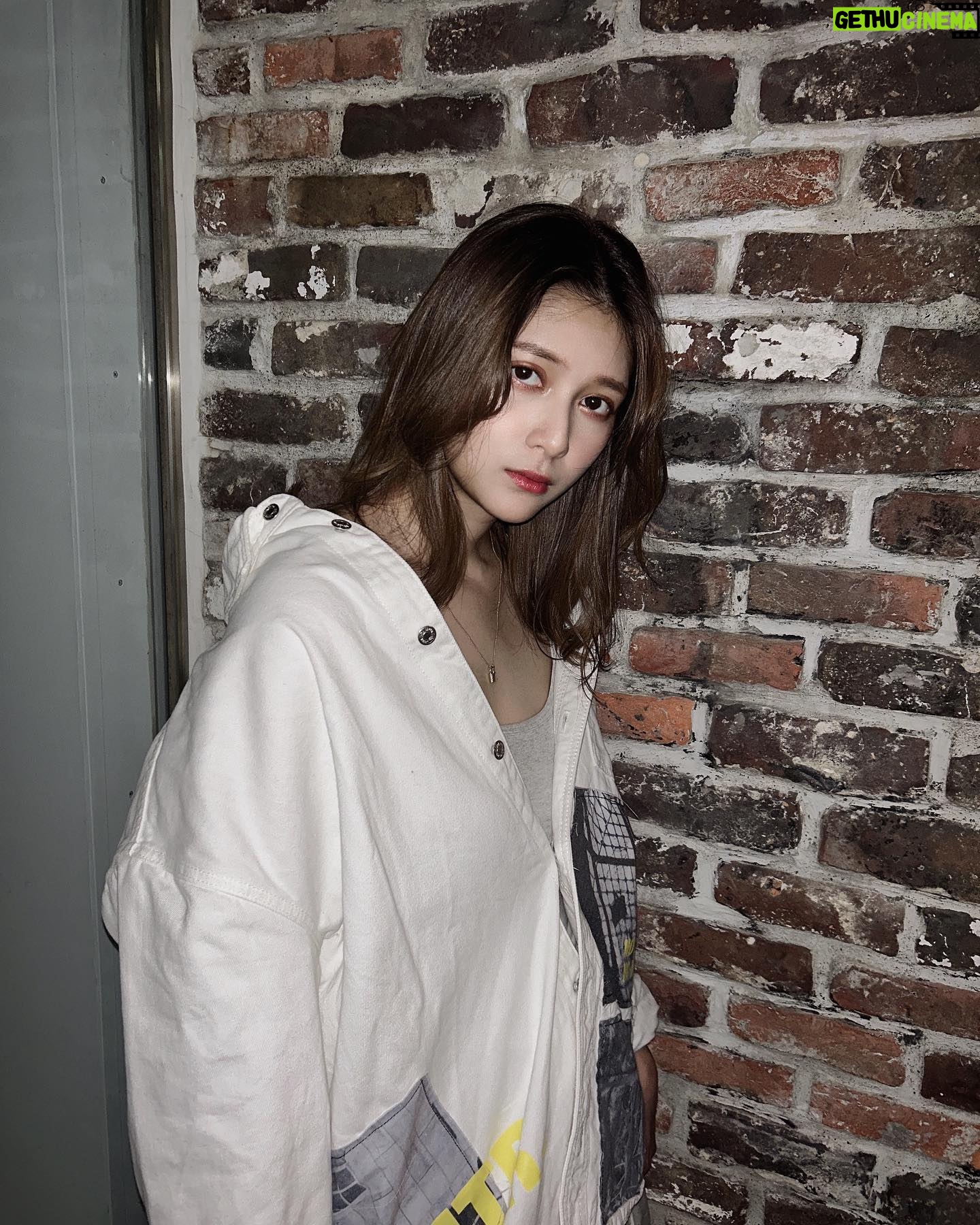 Angela Mei - 10.2K Likes - ❤️❤️
今月も美容院へ〜
髪色はあまり変えず少し落ち着かせたの︎︎☺︎
(寝不足な方が顔盛れるって何事?)
@peekaboo_kentarou_iida @peekaboosalonsofficial
#peekaboo #原宿 #原宿明治通り店 #ピークアブー