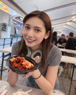 Angela Mei Instagram - この前お仕事終わりに激辛フェス行ってきた🔥