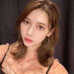 Angela Mei Instagram - 最近前髪伸ばしてみてるの︎︎☺︎どう？