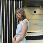 Angela Mei Instagram - 最近は明るめカラーが好き︎︎☺︎ ハイライトがいい感じだ〜 つるつるさらさらの髪をうんと可愛く巻いてもらって 少し頷くだけで、自分で分かるくらいにいい匂いが漂って 今日の私、最強！ってスイッチが入るから 美容院帰りってそのまま帰りたくないよね、どっか寄り道したくなる #peekaboo #原宿 #原宿明治通り店 #ピークアブー