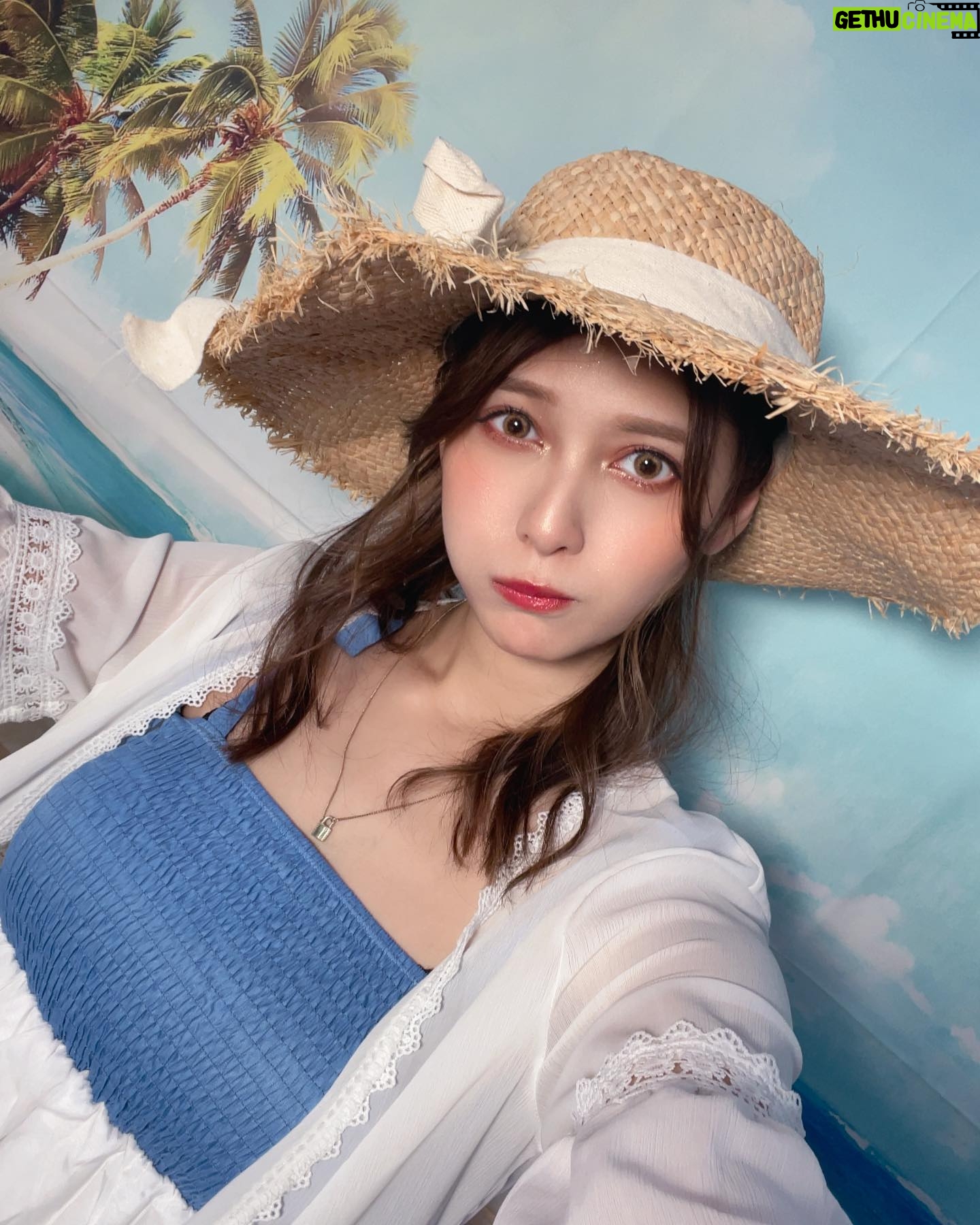 Angela Mei - 10.6K Likes - #夏の宿題チェキ 2023
本日21時より販売開始です︎︎☺︎
夏らしいマリンルックにレトロ可愛い浴衣など衣装は全5種で
5枚購入からコンプリートできます🌞
さらに今回は15枚特典で #宿題チェキ 限定の夏限定アクリルスタンドもあったりするのでチェックしてね…!🏮👘
URLはTwitterかThreadsか、ストーリーから飛んでねっ