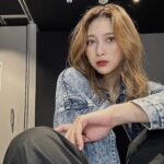 Angela Mei Instagram - 前髪ないのも安定してきて 最近はふんわりかきあげるのがお気に入り🥰