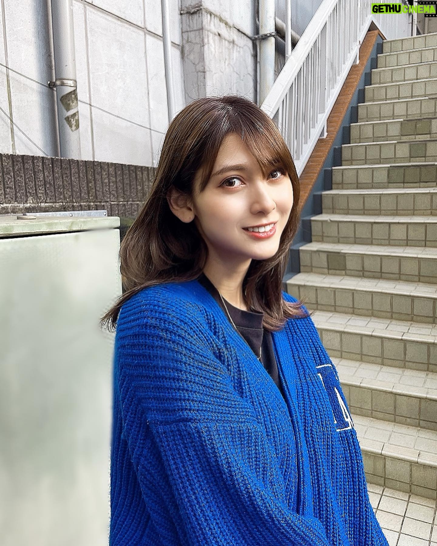 Angela Mei - 13K Likes - 美容院へ︎︎☺︎
大人っぽカラー︎︎♡
トリートメントもしてもらって髪の毛生き返った!いつもありがとうございます🥰
暖かくなってきたしカーディガン丁度いいかなぁって思ってたのに全然暑かったし、途中から脱いで半袖だった😂
@peekaboo_kentarou_iida @peekaboosalonsofficial
#peekaboo #原宿 #原宿明治通り店 #ピークアブー