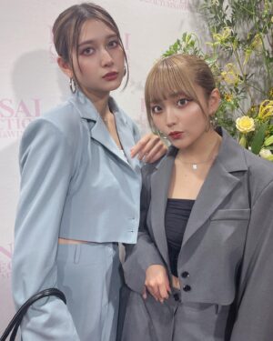 Angela Mei Instagram - #関コレ
ありがとうございました♡

me em selectさんの衣装は
私が着用したものは勿論、他のモデルさんが着てた服もどれも可愛すぎてときめきが止まらなかった。
素敵なお洋服と時間をありがとうございました︎︎♡

ランウェイはねおちゃんとペアルックで歩きました
これがまたカッコいいのよ、めちゃくちゃ好き。
双子コーデで着るのちょーーーおすすめです
Abema以来のねおちゃん、今日は前回よりもっといっぱい話せて、2人でゲラゲラ笑ったりして居心地良すぎました。嬉しかったです🌙

名前呼んでくれた子、配信見てくれた人、ありがとう嬉しかったよ🥰
またね大阪！

#関西コレクション @meemselect