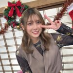 Angela Mei Instagram - 12/23(土) 深夜0時より テレビ朝日「テレビでもパズドラ！～山里＆岩井も大興奮！eスポーツ頂上決戦～」に出演します！ 昨年に引き続き呼んでいただけて嬉しいです……！！！ 激アツなeスポーツ頂上決戦、優勝を目指す選手たちの試合が凄すぎましただ…… クリスマス直前の放送です！みてねっ！！！ tv-asahi.co.jp/tv-pad/#/
