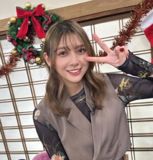 Angela Mei Instagram - 12/23(土) 深夜0時より
テレビ朝日「テレビでもパズドラ！～山里＆岩井も大興奮！eスポーツ頂上決戦～」に出演します！
昨年に引き続き呼んでいただけて嬉しいです……！！！
激アツなeスポーツ頂上決戦、優勝を目指す選手たちの試合が凄すぎましただ……
クリスマス直前の放送です！みてねっ！！！

tv-asahi.co.jp/tv-pad/#/