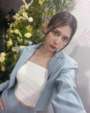 Angela Mei Instagram - #関コレ
ありがとうございました♡

me em selectさんの衣装は
私が着用したものは勿論、他のモデルさんが着てた服もどれも可愛すぎてときめきが止まらなかった。
素敵なお洋服と時間をありがとうございました︎︎♡

ランウェイはねおちゃんとペアルックで歩きました
これがまたカッコいいのよ、めちゃくちゃ好き。
双子コーデで着るのちょーーーおすすめです
Abema以来のねおちゃん、今日は前回よりもっといっぱい話せて、2人でゲラゲラ笑ったりして居心地良すぎました。嬉しかったです🌙

名前呼んでくれた子、配信見てくれた人、ありがとう嬉しかったよ🥰
またね大阪！

#関西コレクション @meemselect