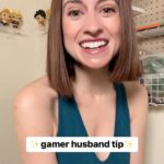 Angela Petruzziello Instagram - Gamer Husband Tip ✨holiday edition✨ gamer husband voice by @randyramosjr #comedy #gaming #gamer #gamers #gaminglife