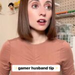 Angela Petruzziello Instagram – Gamer Husband Tip ✨controller✨ Edition. 
gamer husband voice by @randyramosjr 
#comedy #gaming