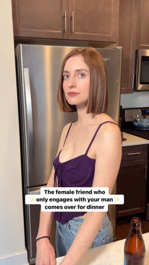 Angela Petruzziello Instagram - Oh, oh Sarah is here too? 🤔

#comedy #comedyskit #skit #funnyreels #reels #funnyvideo #actor #acting #women #dating 

voice by @randyramosjr