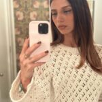 Angela Sarafyan Instagram - Goodnight ✨🪐💫