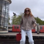 Angela Scanlon Instagram - I just wanna fly 🦅