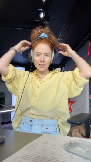Angela Scanlon Instagram - 🍄 🍳 🤷‍♀️