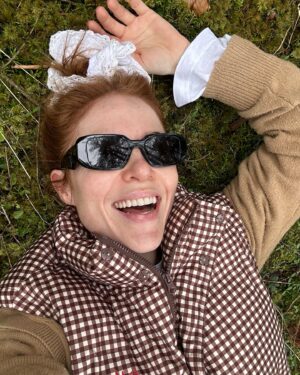 Angela Scanlon Instagram - This is the face of a full up, chilled out, very happy woman. If you’ve followed me on here for a while you’ll know I struggle with slowing down so I usually have to literally leave the country to quiet my mind 😂 this week I took a few days to myself as a reset @mayrlife_official 

I did it for my BIG birthday last year & swore I would try to keep it as a tradition. This place is incredible - on the edge of a lake in Austria. It rained, was gloriously sunny & snowed all in 4 days… I did cryotherapy (swipe for video evidence, it was -110 degrees 🥶), a sound bath, lymphatic drainage, feldenkrais and all sorts of other things that have left me feeling stronger and brighter than I have in a long time.

Here are some things I learned that I’ll be taking home & you can use too. Share any you have below as I’d love to hear them xx

{-} Eat food without distraction-no phones, no tele, no reading (I KNOW!!) it’s so alien but even full blown chat at the dinner table often means I’m ramming food in on autopilot, I leave the table and wonder what I even had. ☎️ 

{-} CHEW your food! More than you think is necessary, actually more than even feels normal. Apparently 40-60 times, I know, it’s a lot but it works. Good digestion starts in the mouth, not the stomach. 👄 

{-} SLOW DOWN. Literally my life lesson. And it will take more than a few days in Austria but… taking moments. Try to brush your teeth slowly, walk down the stairs at a snails pace, wash the dishes in slow mo. Attach it to things you already do so it can become a reminder/habit. 🧘🏻‍♀️ 

{-} Stress is NOT the one. Often I’m focused on what I put in, how healthy I am day-to-day that I forget to fully appreciate the impact of stress on my health. Busyness isn’t as cute as I thought. 🤯

{-} BELLY breathe. When you remember. Proper deep breaths to slow the mind, body and nervous system. I have set an alarm to remind me to breathe!! 🤌🏻 💨 don’t come for me!! 

Save this to come back to after Easter!!

#prstay @halpernlondon