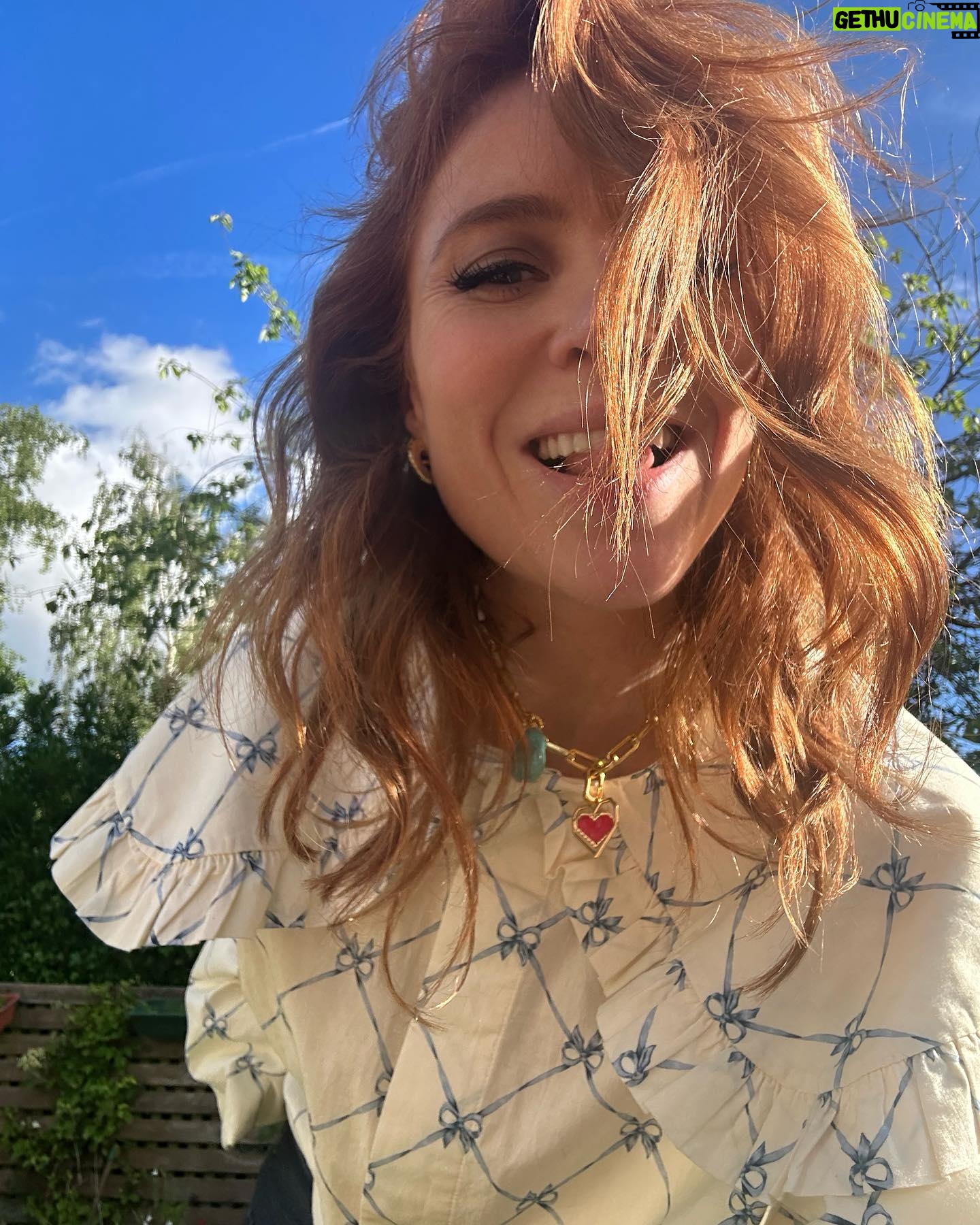 Angela Scanlon Instagram - The Unexpected Red Theory! It’s a thing apparently & sublimely or otherwise it’s been sticky. 1. A shiny red car I dream of and bag with charms 2. @myfrkl Pixelated heart 3. A red den 4. @tonygreen_illustration 🤠 cowboy hat (currently framing with red bobbles) 5. Old sunnies @maxandco (scrunchie @wearetbco ) 6. Dorothy shoes 7. @virginradiouk lift and Latin toes 8. Red fringe 👀 9. Red dots @14_day_manicure @secretspauk 10. Woman with travel blender Is it a thing?!