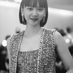 Angela Yuen Instagram - 第二年出席亞洲電影大獎 💫 在還沒進場的時候，我還在調侃問 @rachellyt ，你可不可以今晚輕輕贏左佢啊？結果在台上自己讀出梁雍婷的名字，亞洲電影大獎充滿著各國知名頂級演員，我竟能以最近距離感受一位香港演員在台上發光發亮，真的只能以熱淚盈眶回應了 🥹 也感謝 @bewater_liu，竟能在金馬後再次成為你的頒獎搭檔！ 謝謝 @chanelofficial #ChanelHighJewelry 讓我美麗一夜 👸🏼⚡️