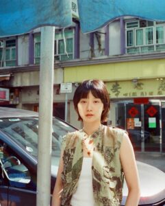 Angela Yuen Instagram - 不要想當我的 gf or 不要搶我的 gf @sabrinasa 🙂‍↔️