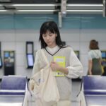 Angela Yuen Instagram - 追夢路上，或許會遇上他人唔理解嘅時候… 今次我哋嘅微電影主角Angela就話畀大家知，原來佢都係過來人： 「以前同爸爸搭『火車』嘅日子，佢總係會叫我努力讀書考入大學，雖然我無如爸爸期望入到大學站間大學，喺成長路上仲試過同佢哋冷戰。但而家大個咗，學識咗同屋企人相處，每次上報紙，爸爸都會默默剪低我嘅新聞留念，用默默無聲的方法支持我。 希望每位喺追夢路上嘅年青人, 都可以享受每程歷練, 捉緊夢想與熱誠！」 #MTR #港鐵 #微電影 #每一程滿載期待 #連繫相伴 #追夢 On the journey of chasing dreams, you may encounter moments when others don’t understand... The main actress in our latest microfilm, Angela, wants to let you know that she has been through it too: “I hope every young person on the journey of chasing their dreams can enjoy every experience and hold onto their dreams and passion. Let each step be loaded with anticipation!” #MTR #Microfilm