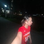 Angela Yuen Instagram - 二月是瘋狂的 皮膚在鬧脾氣，以一天一顆的成長速度來抗議 工餘的時還要全力睡覺、保養、中醫和運動 所有「放假應該可去宜蘭台中南部花蓮渡假」全是虛幻之想 今天開工前去拿一個月前的乾洗衣服（留了袁世凱的名字😂） 十分鐘的散步時間竟有偷來假期的額外歡愉 真是抵到爛了！