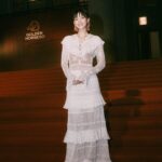 Angela Yuen Instagram - 謝謝金馬的邀請 第一次以頒獎人身份出席 可以跟冠廷頒獎也太榮幸了 整晚一直在感受金馬60年的重量！ Thank you Team ❤️‍🔥 Styling @missfashioncloud @quentilu Makeup @sunnyhsu734 Hair @miley_shen 📸 @ililyyy ✨ Wearing @chanelofficial #ChanelFineJewelry