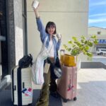 Angela Yuen Instagram – 落機有人接幸福仔但唔講笑唔糾結搵左米線食先 ☃️