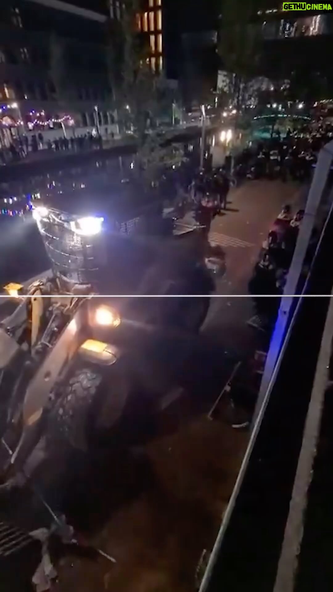 Angelica Ross Instagram - Follow @amsterdam.encampment π΅πΈπ΅πΈ @middleeasteye Police attacked and tore down a pro-Palestine protest encampment at the University of Amsterdam early on Tuesday. The protest began on Monday afternoon when protesters pitched tents and barricaded certain entryways to one of the university's campuses, demanding the university to cut its ties with Israel. In the evening, the protest was attacked by pro-Israeli counter-protesters who beat demonstrators and shot fireworks at them, leading to clashes between both sides.