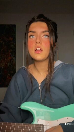 Angelina Jordan Instagram - This song makes me nothing but happy🖤🪐