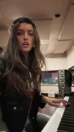 Angelina Jordan Instagram - Only girl🖤 #music #trending #explore #foryou #explorepage #fyp