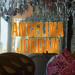 Angelina Jordan Instagram - The music video is out now on my YouTube, link in the BIO! Thank you so much for the love ❤️🎸 I love you all so much 💖💖💖

Thanks for everyone involved creating this! @roborecords1 @colemccarthyfilm @meryzamanimosarz_fan_page ❤️
