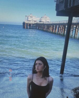 Angelina Jordan Instagram - If u feel alone, I’ll be here for u🖤