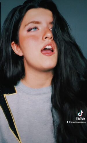 Angelina Jordan Instagram - Love Is A Game🖤