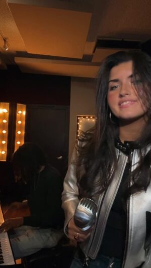 Angelina Jordan Instagram - One take @teddyswims #fyp #viral