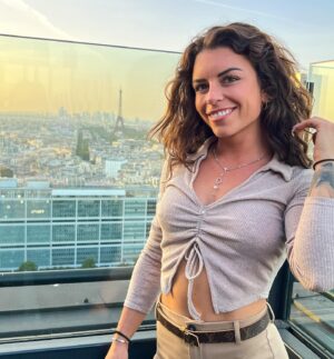Angélique Mastio Instagram - Just wow, Paris ❤️

🔗 Link in bio ⤵️
🍑 Contenu exclusif 📸
👗 Vinted
🏋🏽‍♀️ PROMO LIQUIDATION @njbodyfit

#fitness #sportive #kohlanta #crossfit #fit #motivation #fitnessLife #gym #sport #bodygoal #poledancer #fun #fitfam #fitnessmotivation #bodybuilding #bikini #fitgirlsfam #poledancer #shape #nutrimuscle #fitfrenchies #fitnessaddict #fitnessgirl