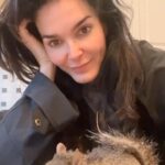 Angie Harmon Instagram - I’m not crying… you’re crying! Really, best Christmas ever… all of my birds & one squirrel are in their nest!! 👧🏻👧🏻👧🏻🐿️🏡🎄❤️ #blessed #grateful #momlife #squirrel #fae #moretocome