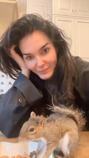 Angie Harmon Instagram - I’m not crying… you’re crying! 
Really, best Christmas ever… all of my birds & one squirrel are in their nest!! 👧🏻👧🏻👧🏻🐿️🏡🎄❤️

#blessed #grateful #momlife #squirrel #fae #moretocome