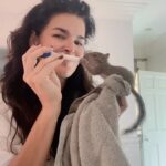 Angie Harmon Instagram - Squirrel moms are GANGSTER! I need more paws, more hair & more sleep! 😂❤️🐿️🍼