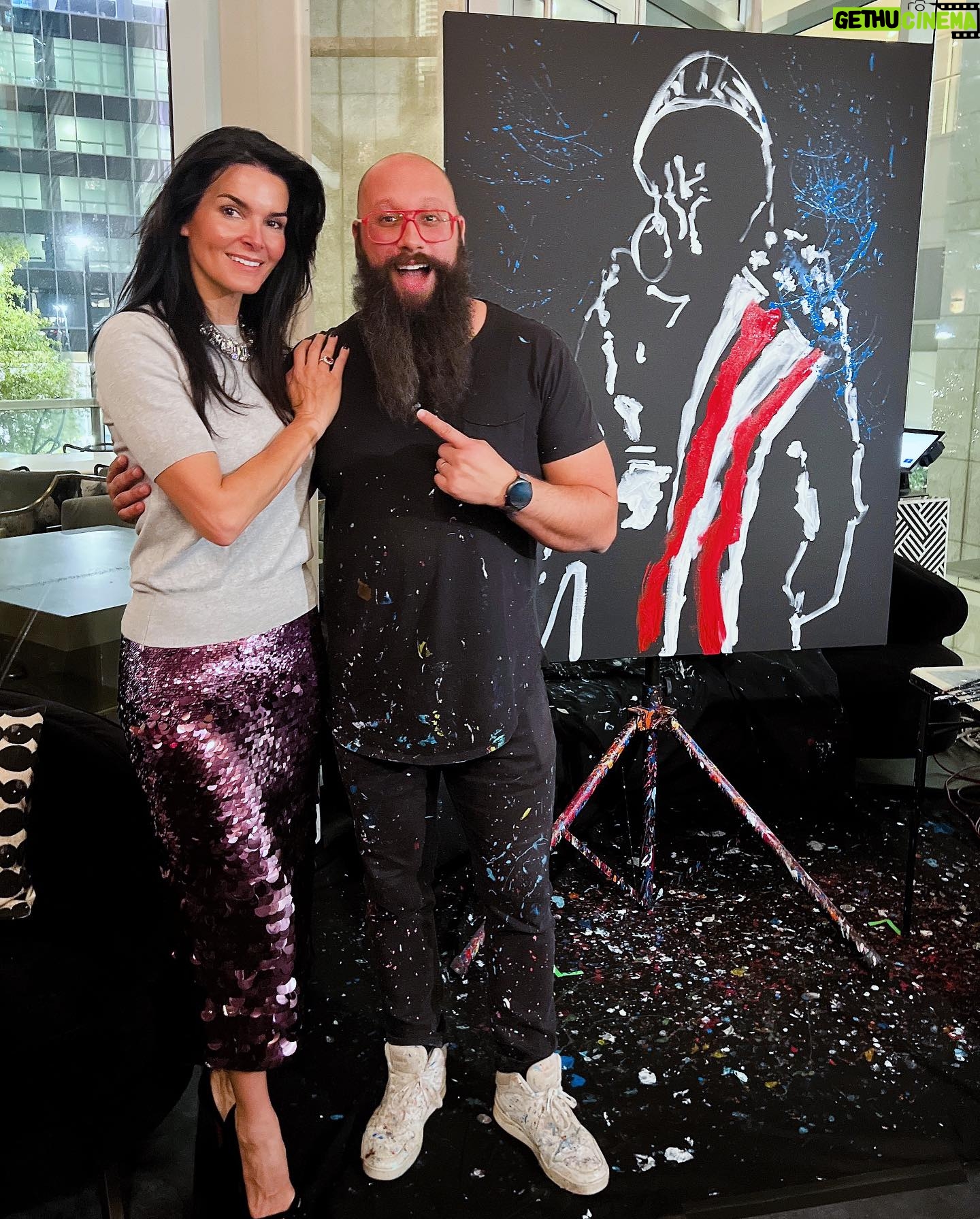 Angie Harmon Instagram - So humbled & honored to spend an evening with Lt. General Braga from our Special Ops division. Thank you to UBack Events, Melissa Bodford & Carrie Frank for this amazing event supporting our Green Berets Foundation! #blessed #grateful #specialops #army