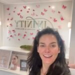 Angie Harmon Instagram – Look who is fresh, dewey & RADIANT for hosting the @fashion_breathes_life gala tonight! 
Thank you @infinitymedspaandwellness !! I LOVE MY SKIN!! ❤️🙏🏼🥰 

#blessed #grateful #runway #hydrafacial @theskinvixen ❤️🙌🏼❤️