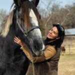 Angie Harmon Instagram - Wishing you all a GIANT HAPPY MONDAY!! 😜😘🙏🏼 #blessed #grateful #draft #drafthorse #Apollo