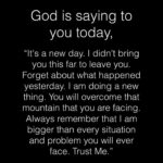 Angie Harmon Instagram - Happy Sunday!! Follow @marcusastanley for the most uplifting & comforting prayers/posts. His story is truly inspiring! Have a beautiful & blessed week! #blessed #grateful #happysunday ✝️❤️🙏🏼