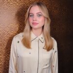 Angourie Rice Instagram - 💎💎💎 styling: @sarahslutsky hair: @claraleopard makeup: @katrinakleinmakeup suit: @31philliplim shoes: @sergiorossi bag: @michaelkors jewels: @spinellikilcollin